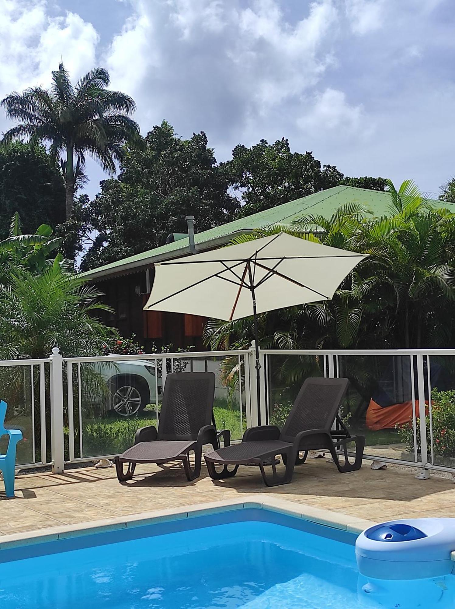 Le Tri Haut De Bellevue - Bungalow Heliconia Pointe-Noire Exteriér fotografie